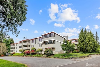 8516 196th St SW Unit 311, Edmonds, WA 98026