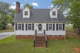 122 Fernwood Dr, Easley, SC 29640
