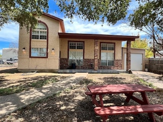 130 N Jab Dr, Zapata, TX 78076