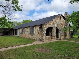 801 W Crews St, Hamilton, TX 76531