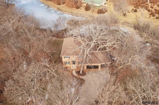 19719 Raven Dr, Louisville, NE 68037