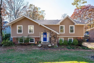 1504 War Eagle Dr, North Little Rock, AR 72116