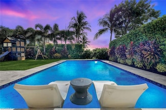 2704 Crystal Way, Naples, FL 34119