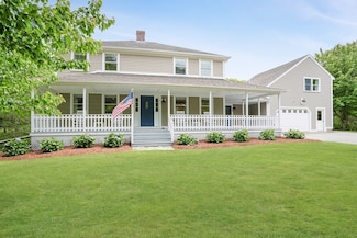 11 Huckleberry Hill Ln, Edgartown, MA 02539