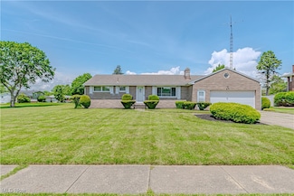 1401 Opal St, Louisville, OH 44641