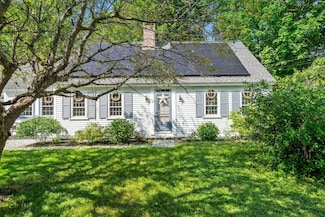 6 The Oaks, Henniker, NH 03242