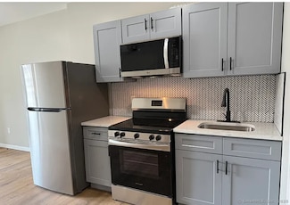 61 Field St Unit 303, Waterbury, CT 06702