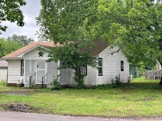 731 W 2nd St, Ada, OK 74820