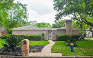 14319 Overbrook Ln, Houston, TX 77077