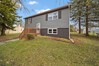2808 Michael St, Wonder Lake, IL 60097