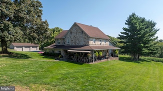 977 Simmontown Rd, Gap, PA 17527