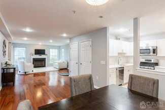 114 Chariot Ct Unit 114, Piscataway, NJ 08854