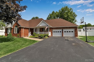 6290 Emily Ct, Clarence Center, NY 14032