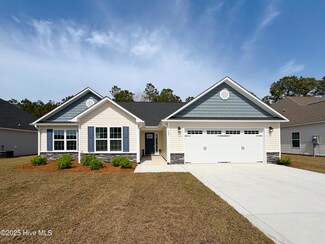 507 Pebble Shore Dr, Sneads Ferry, NC 28460