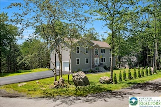 1204 Chandus Way, Tobyhanna, PA 18466