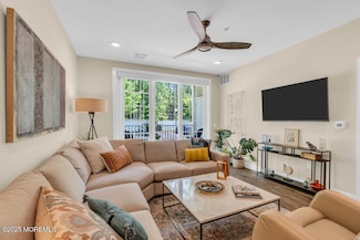 7 Centre St Unit 6103, Ocean, NJ 07712