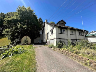 207 Morgantown St, Kingwood, WV 26537