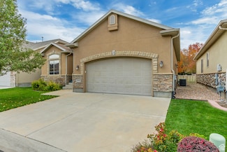 10976 Quartz Dr, South Jordan, UT 84095