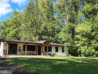 110 Woodland Dr, Doylestown, PA 18901