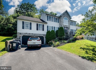 4660 Dunham Dr, Reading, PA 19606