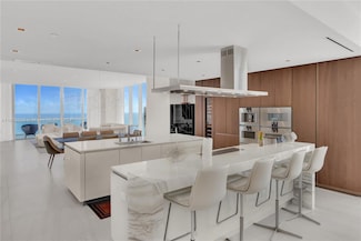 18501 Collins Ave Unit 4904, Sunny Isles Beach, FL 33160