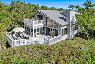 7931 SE Dock St, Hobe Sound, FL 33455