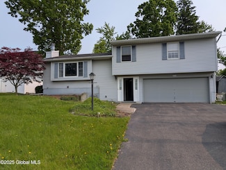 2714 Magnolia St, Endicott, NY 13760