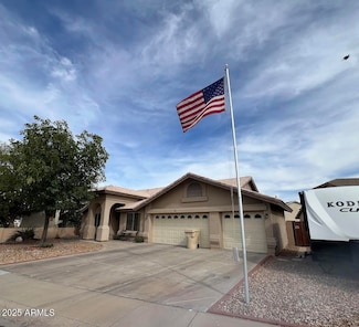8981 W Tuckey Ln, Glendale, AZ 85305