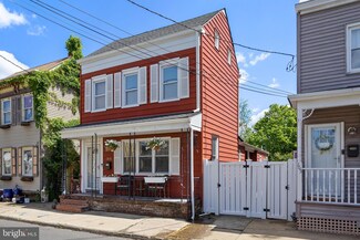 163 2nd St, Bordentown, NJ 08505