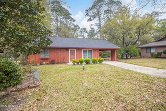 2 Possum Way, Diamondhead, MS 39525
