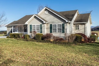 11 Early Vista Ln, Staunton, VA 24401
