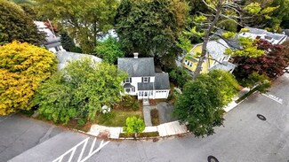 203 Ashcroft Rd, Medford, MA 02155