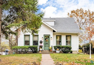2530 Jefferson St, Duluth, MN 55812