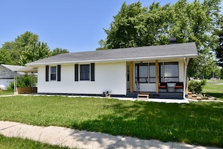 401 W Boundary St, Stanford, IL 61774