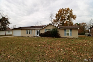 1712 Seifert Dr, Poplar Bluff, MO 63901