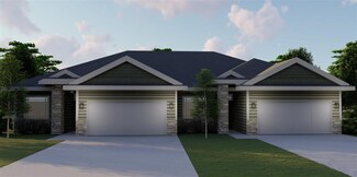 7 Lazy Brook Dr, West Branch, IA 52358