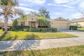 555 Morgan Wood Dr, Deland, FL 32724