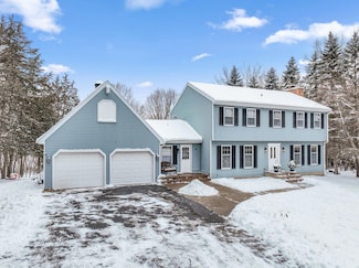 33214 Nueman Ct, Lindstrom, MN 55045