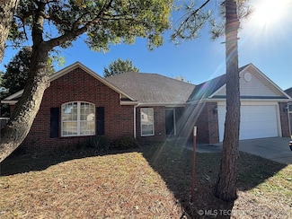 1920 Richmond Dr, Bartlesville, OK 74006