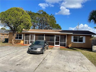 2036 41st St SW, Naples, FL 34116