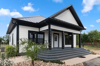 809 S Houston St, Bullard, TX 75757