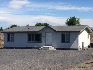 336 Sunshine Cir W, Mattawa, WA 99349