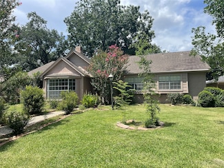 12122 Westmere Dr, Houston, TX 77077