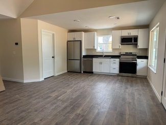 2032 State Highway H, Lampe, MO 65681