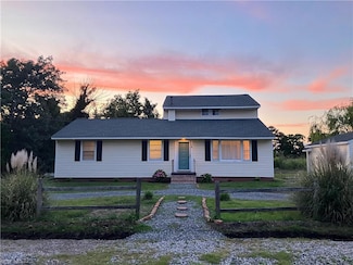 18 Constant Rd, Hampton, VA 23664