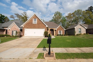 2039 Pebble Creek Dr, Brandon, MS 39042