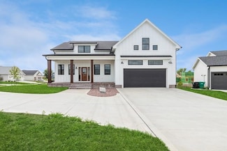 233 NE 60th Ct, Ankeny, IA 50021