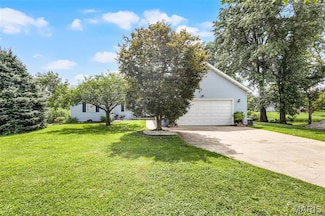 1602 Waikiki Dr, Worden, IL 62097