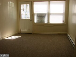 233 Summit Ave, Hagerstown, MD 21740