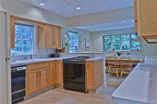 35 Studio Rd, Auburndale, MA 02466